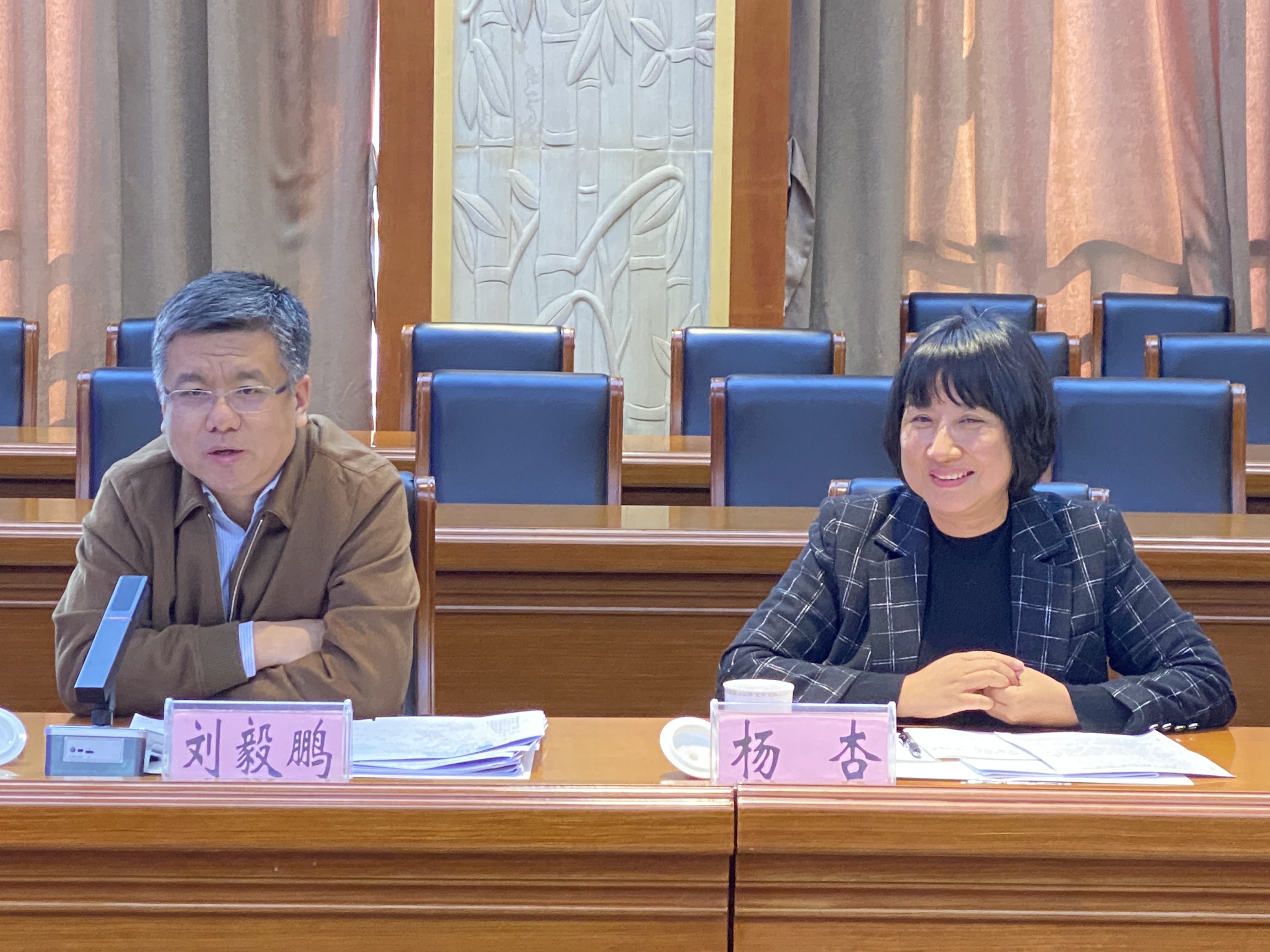德宏州领导到我校洽谈交流合作-云南中医药大学